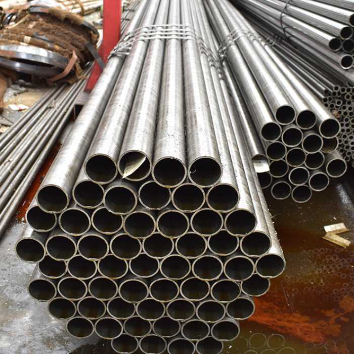 Труба стальная круглая электросварная 32х1,5 мм 6 м